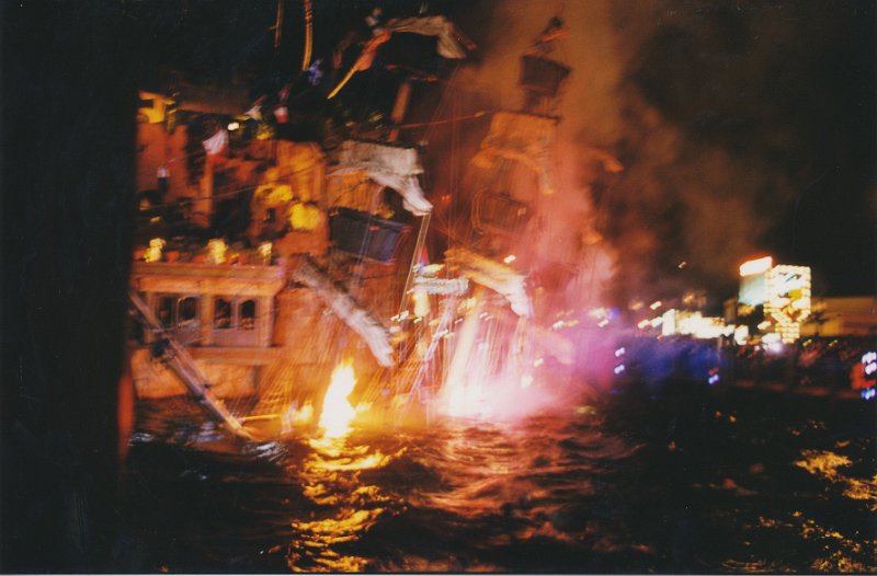 005-Treasure Island Pirate Show.jpg